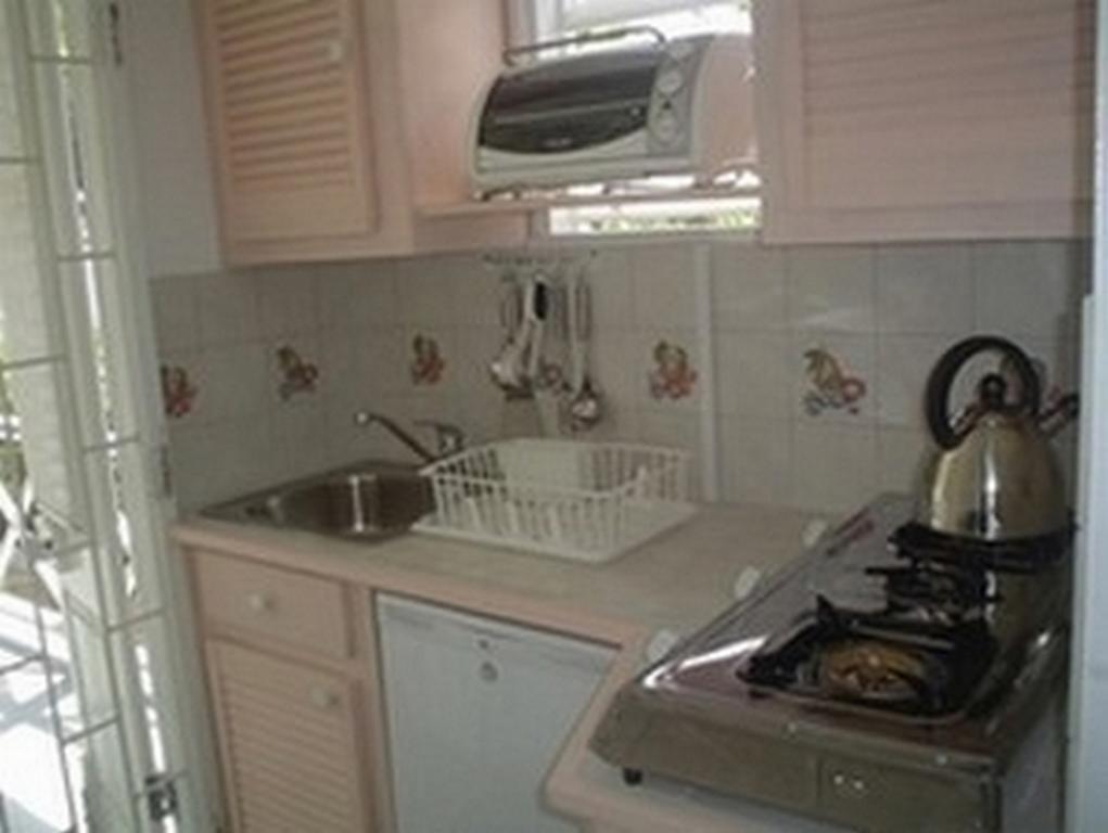 Beach Guest House Cleverdale Бриджтаун Номер фото